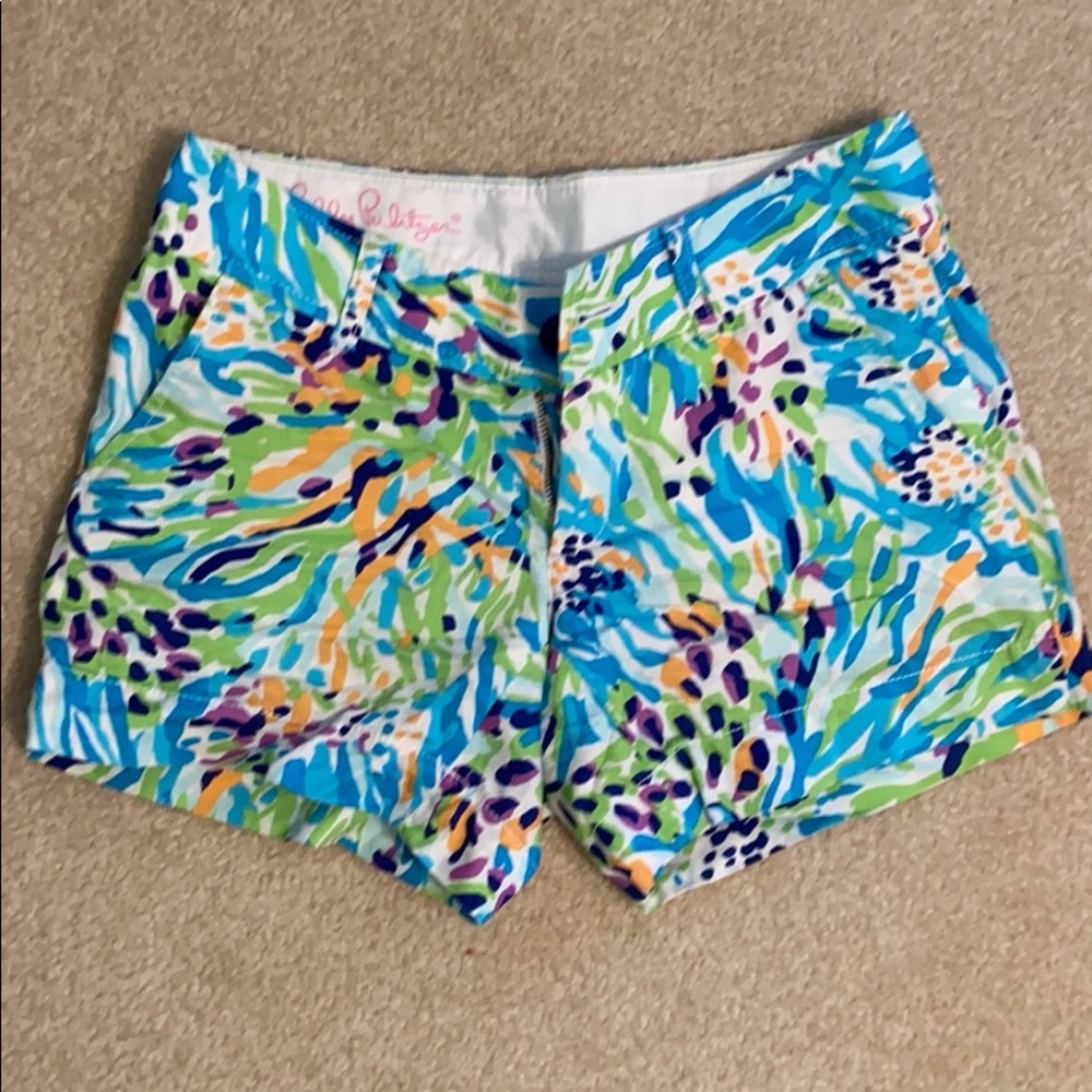 Super cute Lilly Pulitzer short size 00